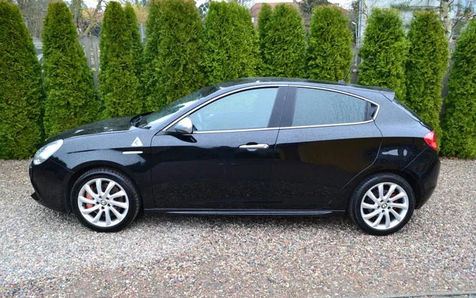 samochody osobowe Alfa Romeo Giulietta cena 22900 przebieg: 205000, rok produkcji 2010 z Chodzież